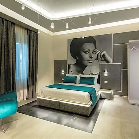 Via Veneto Luxury 4*